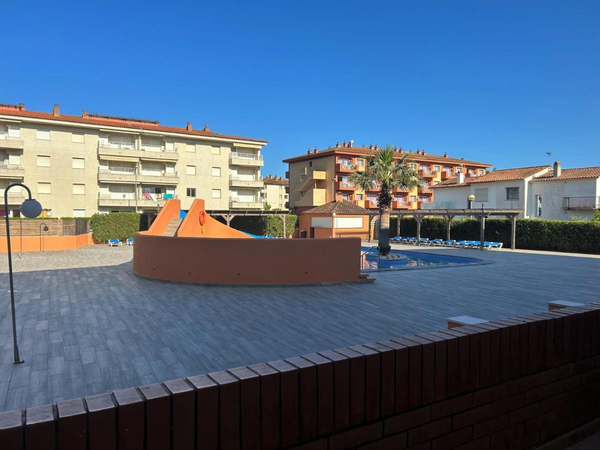 Apartamentos familiares Sa Gavina Gaudí L'Estartit Exterior foto